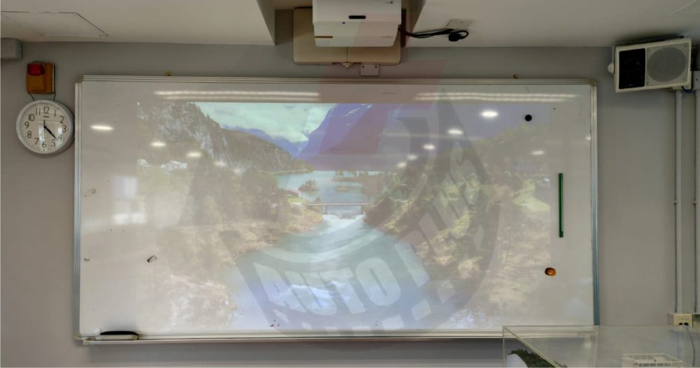 Optoma KHZ433UST 輕巧型雷射超短焦投影機